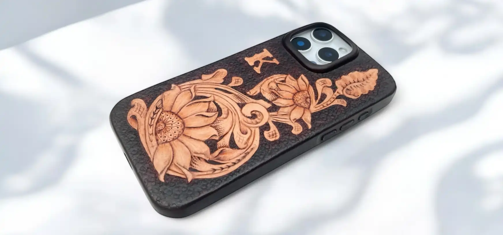 Handcrafted iPhone Leather Case carving – Carved & Hand-Painted Art